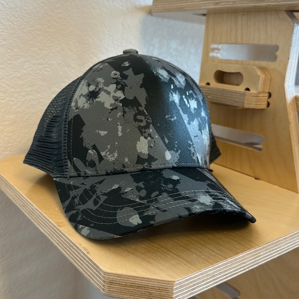 Salomon Hat